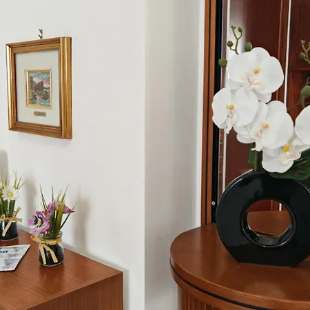 Nora House דירה *